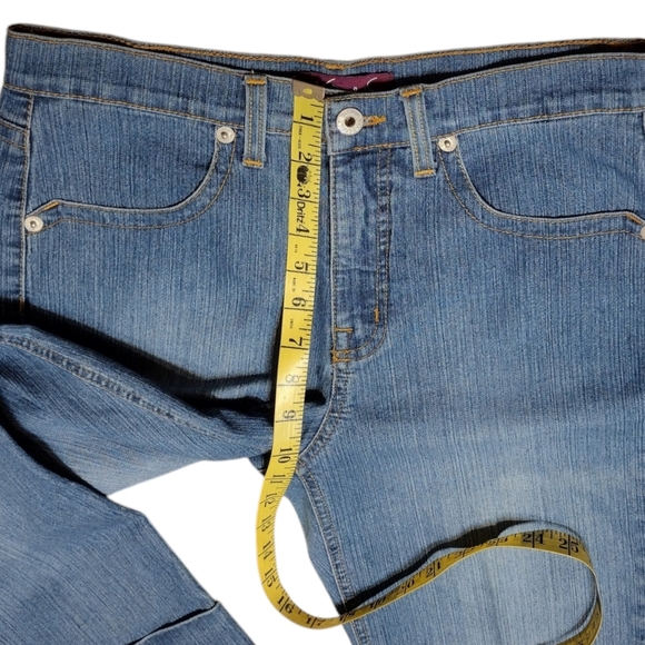 Gloria Vanderbilt Blue High Rise Mom Jeans Pre-Rolled Capris Size 8! - Picture 12 of 16